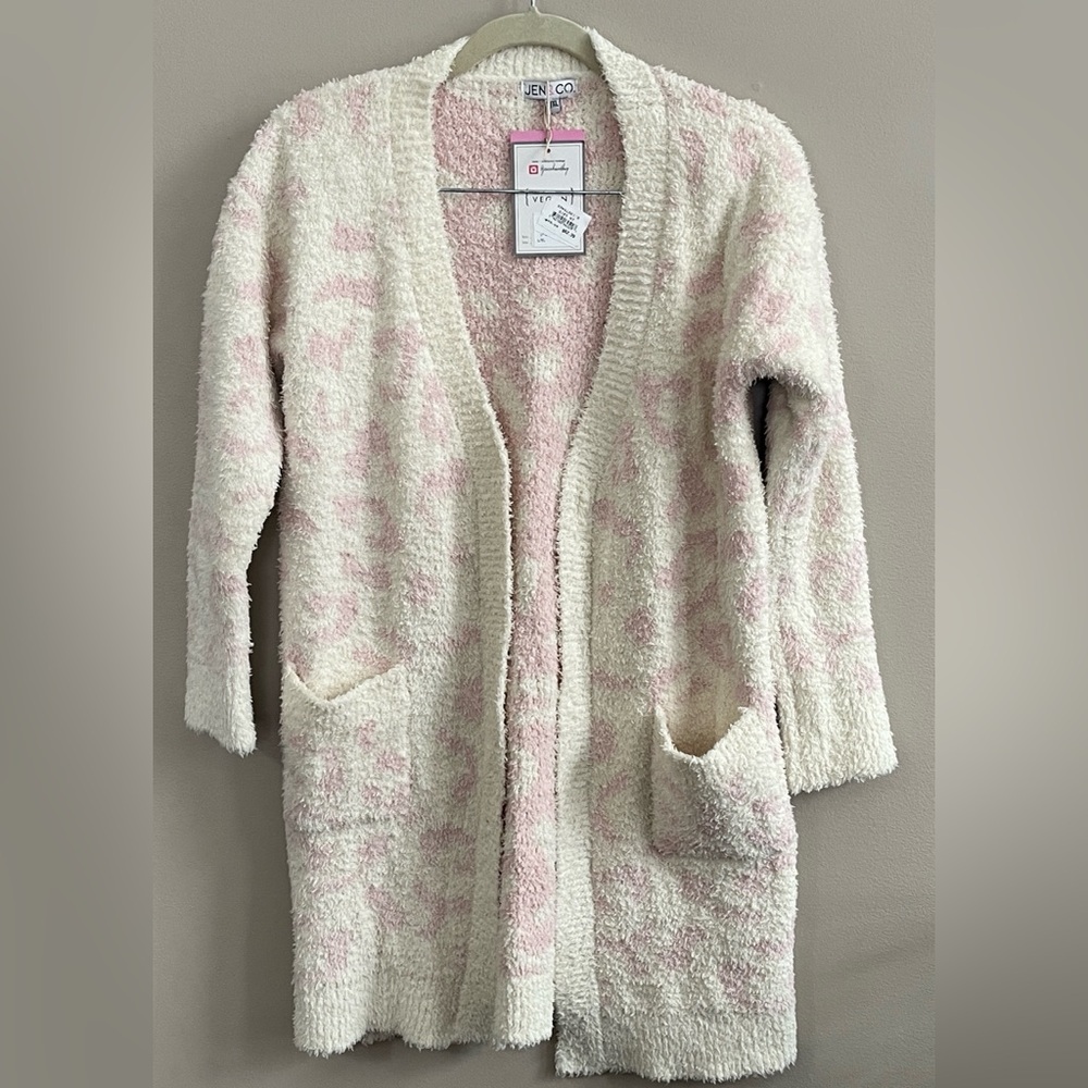 Jen & Co cream with pink cheetah pattern cardigan sweater size L/XL